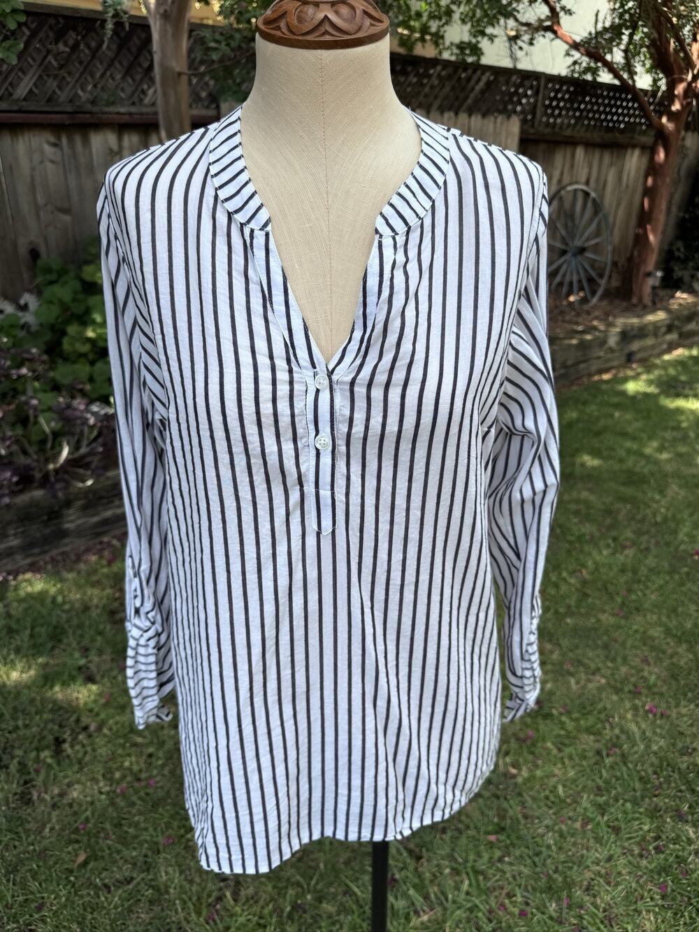Charming Charlie V-Neck Long Sleeve Blouse Top White Black L 100% Cotton